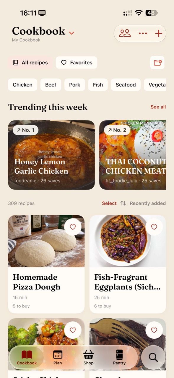 Zuppi iPhone cookbook showing All recipes, Favorites, category filters and saved recipe cards.