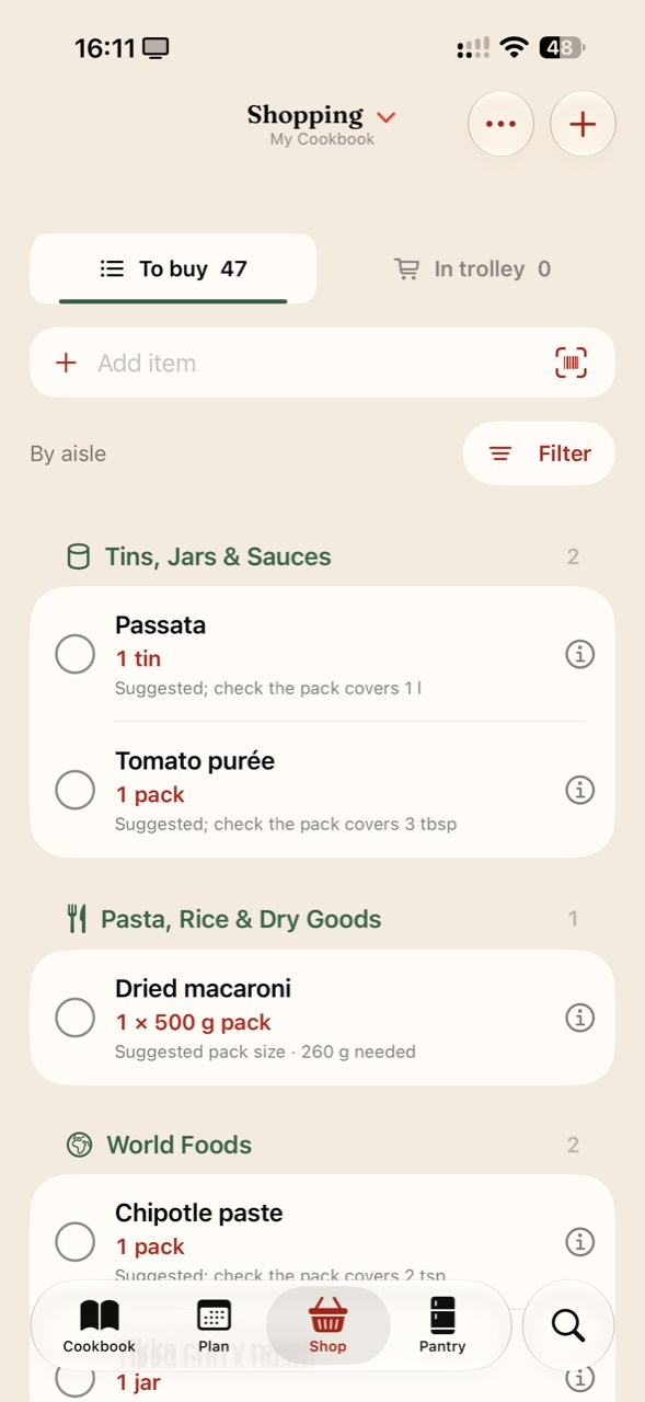 Zuppi iPhone shopping list showing 260 g of dried macaroni needed and a suggested 500 g pack, with ingredients grouped by aisle.